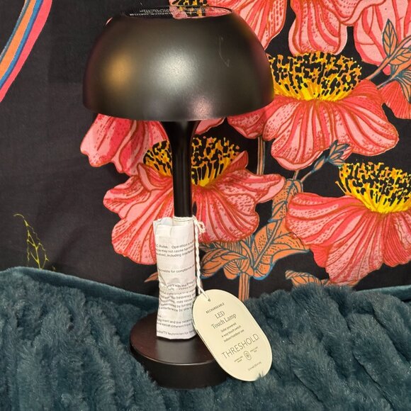 Threshold™ Solar and Rechargeable USB LED Outdoor Table Lamp, Black - Picture 6 of 14